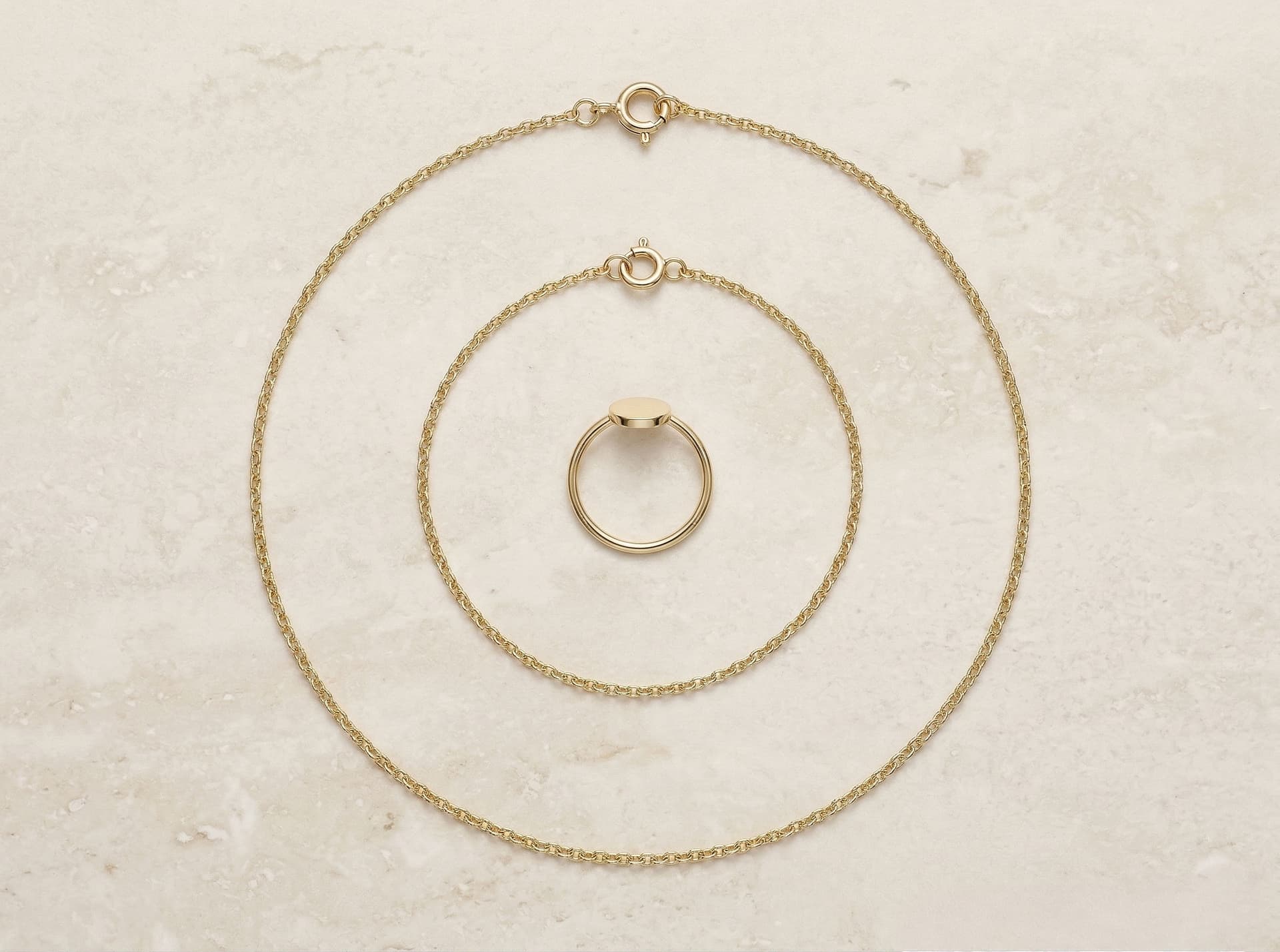 Gold filled vs plaqué or : quelle est vraiment la différence ?